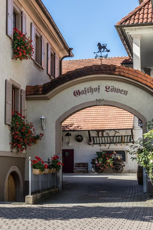 Hotel Loewen Garni Oberrimsingen Екстериор снимка